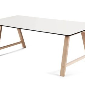 T1 spisebord 95 x 220 cm.
