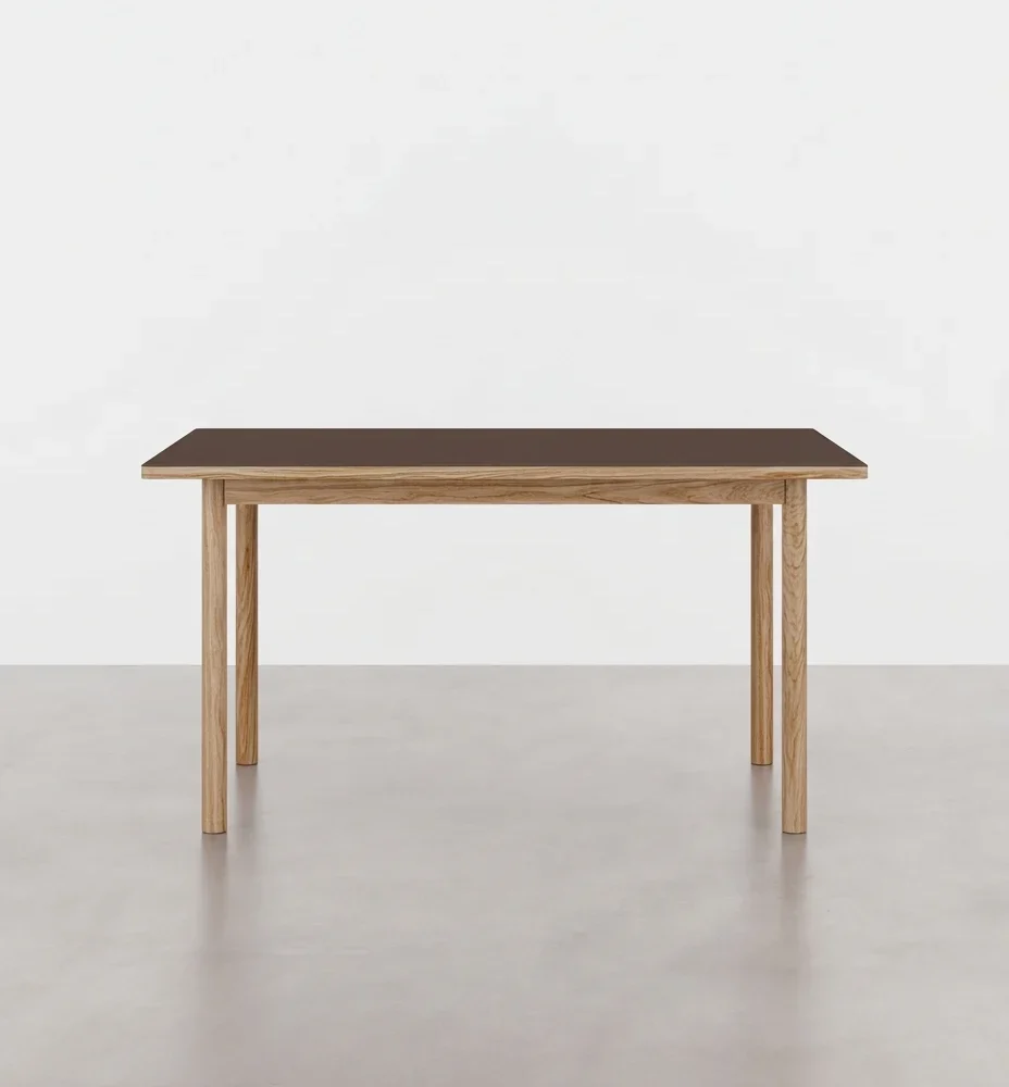 WB Manufaktur spisebord Essential Oak 140 × 90 cm med Espresso linoleum og stel i eg